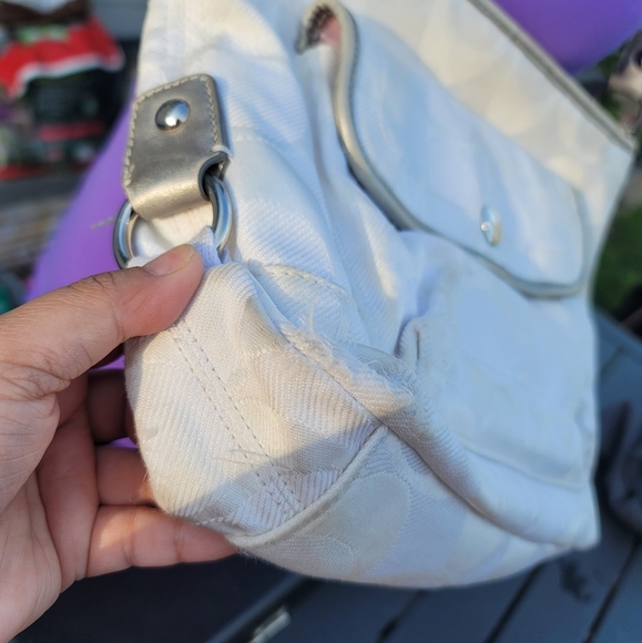 Coach Signature Canvas Kyra Daisy Crossbody Bag - Picture 10 of 16